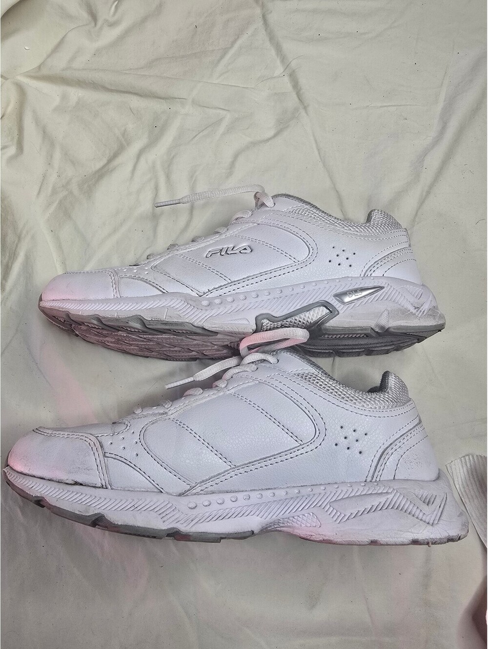 Fila White Athletic Sneakers Size US 8 EUR 39
